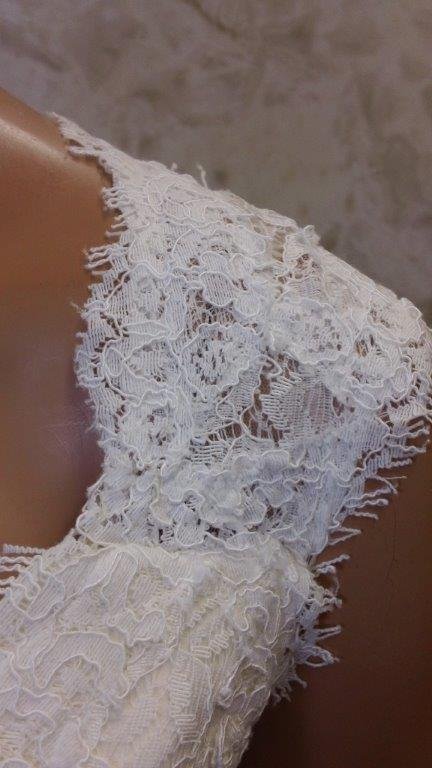 lace cap sleeve